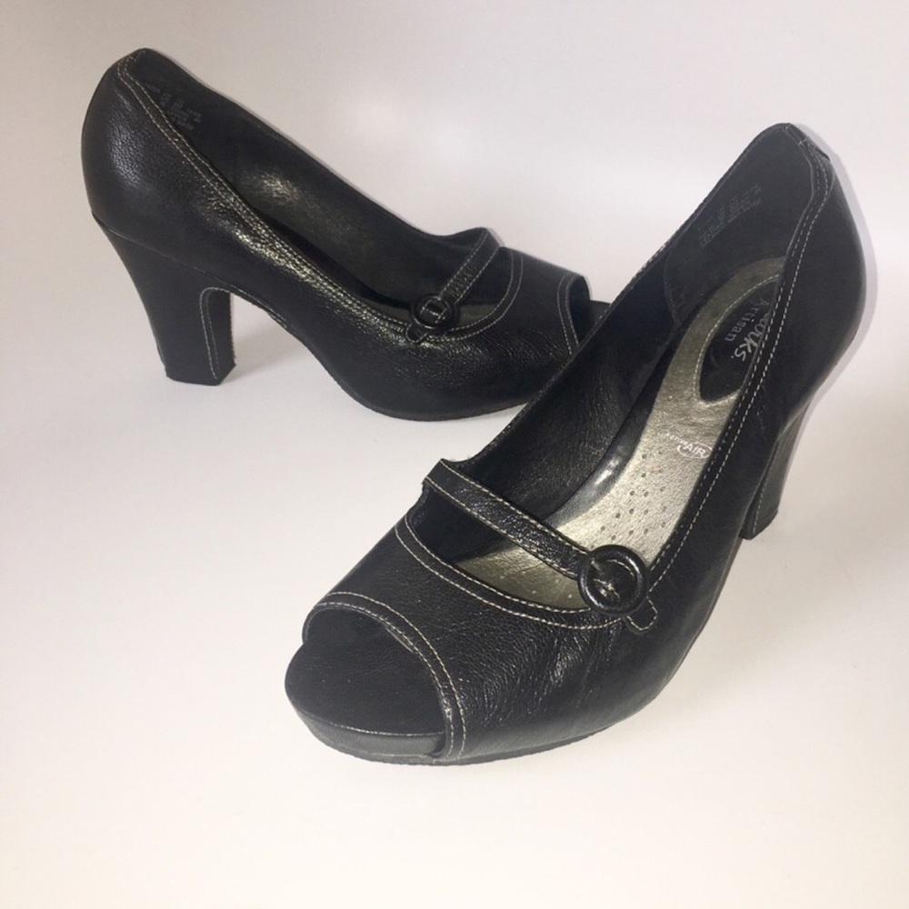 ❗️Moving SALE FINAL❗️ Gorgeous Leather Peep Toes - Picture 1 of 8